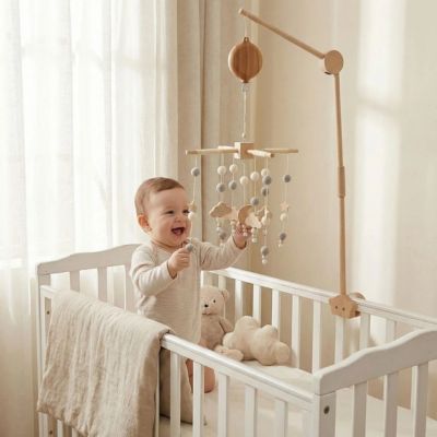 Boîte à musique rotative bébé jouant avec les pendentifs