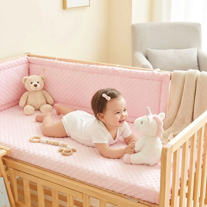 Coussin protection lit bebe  en coton rose