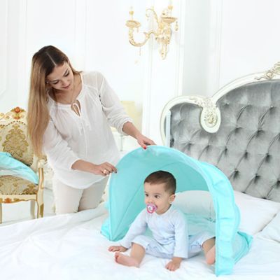 Tente moustiquaire bébé avec maman lit sécurisé
