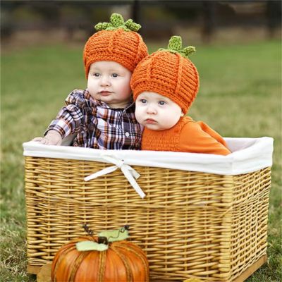 bonnet bebe citrouille halloween dans le panier