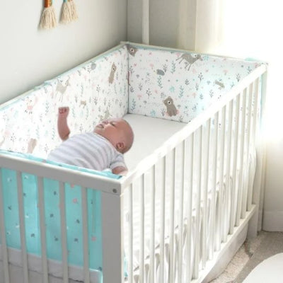 contour de lit de bébé animaux en forêt sommeil confortable