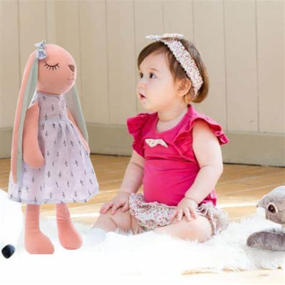 doudou bébé fille poupée lapinou endormie