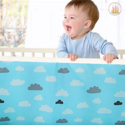 accessoire utile de chambre avec le tour de lit bébé bleu