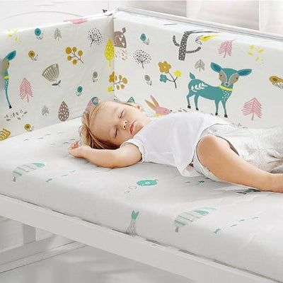 Tour de lit bébé cerf bébé endormi